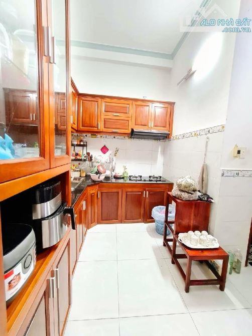 Nhà Nguyễn Hữu Thọ, 44 m2 ( nở hậu ), 3 pn , chỉ nhỉnh 4 t.ỷ - 4