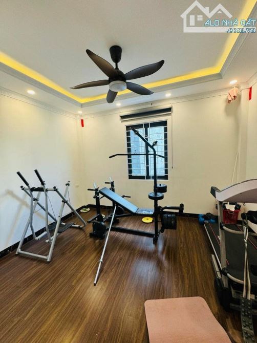 BÁN NHÀ ĐẸP Ở LUÔN NGỌC TRÌ 62M-6 TẦNG -5MT.12,6 TỶ THANG MÁY GARA Ô TÔ Ở SƯỚNG - 4