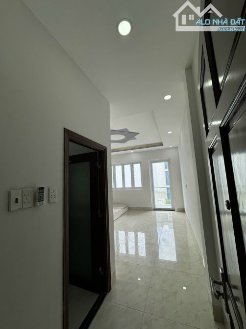 Hạ giá! Mặt tiền CHỢ LỚN Q6,(4,5 X16m) 4 tầng, nhà mới, BTCT kiên cố, ô tô đậu trong - 4