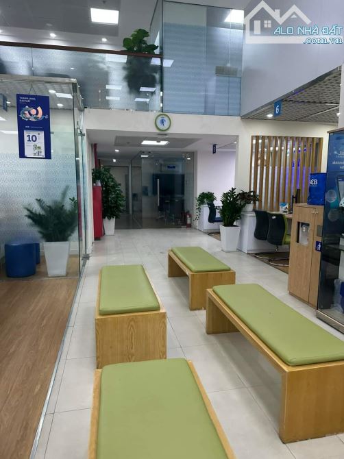 Bán Shop house số 48 Lê Văn Lương diện tích 280 m2 giá 48.5 tỷ. Đang cho thuê hơn 2 tỷ năm - 4