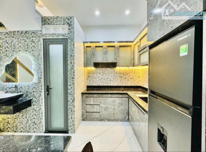 Bán nhà mới Cầu Giấy, 46m2, chủ tặng full nội thất giá bán 8,3 tỷ - 4