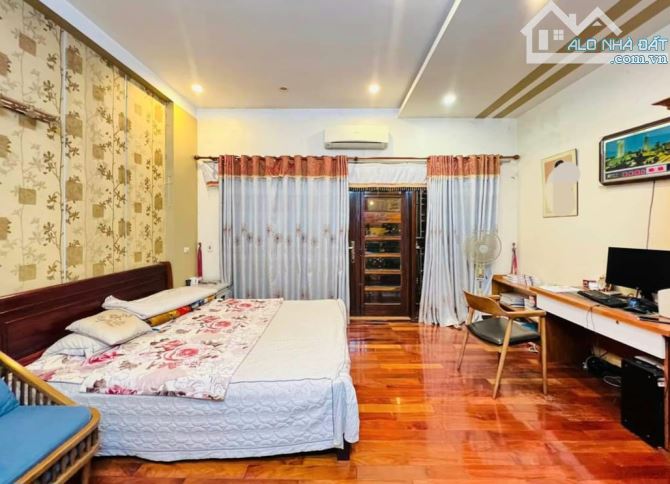BÁN BIỆT THỰ NHÀ VƯỜN KĐT VĨNH HOÀNG - 1 MẶT PHỐ TÂN KHAI KÉO DÀI - 1 MẶT KĐT VỈA HÈ Ô TÔ - 5