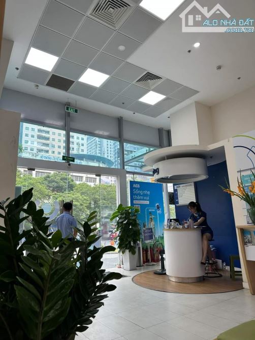 Bán Shop house số 48 Lê Văn Lương diện tích 280 m2 giá 48.5 tỷ. Đang cho thuê hơn 2 tỷ năm - 5