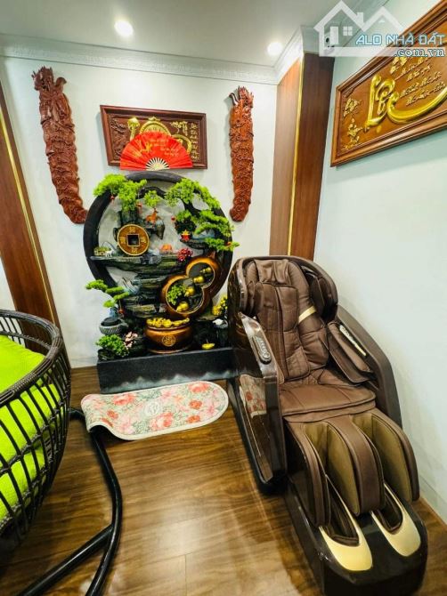 BÁN NHÀ ĐẸP Ở LUÔN NGỌC TRÌ 62M-6 TẦNG -5MT.12,6 TỶ THANG MÁY GARA Ô TÔ Ở SƯỚNG - 6