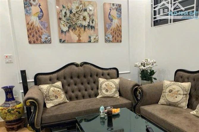 Chủ chuyển công tác bán nhà ngõ 99 Nguyễn Văn Hới dt 50m - mt 4,21m - Tây Bắc - 5,5 tỷ - 7