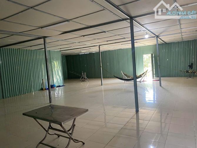 Bán 2.400 m2 nhà kho tiền chế có sân vuờn mặt tiền đuờng Võ Văn Phận,xã Long Bình Điền,CG