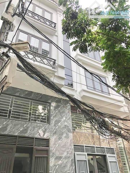 Nhỉnh 3 tỷ - nhà đẹp - sổ sẵn - ngay KĐT Đô Nghĩa, ĐH Phenika. Cuối Tố hữu kéo dài. Oto đỗ