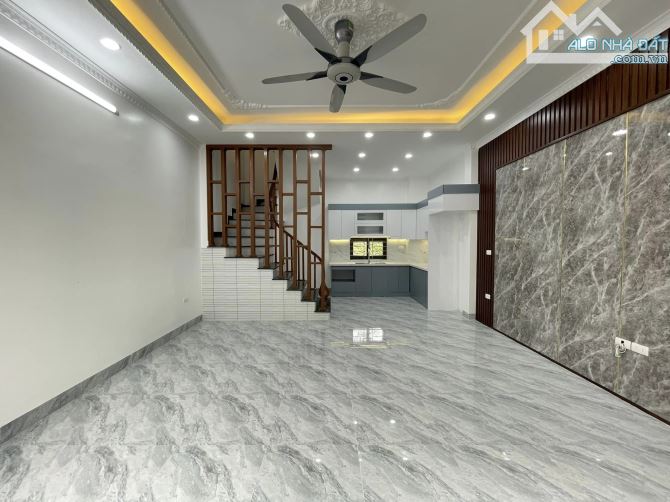 Siêu Phẩm Minh Khai - Hai Bà Trưng - 50m2 MT khủng 5m - Gần oto - Ngõ thông - Giá 8 tỷ 2