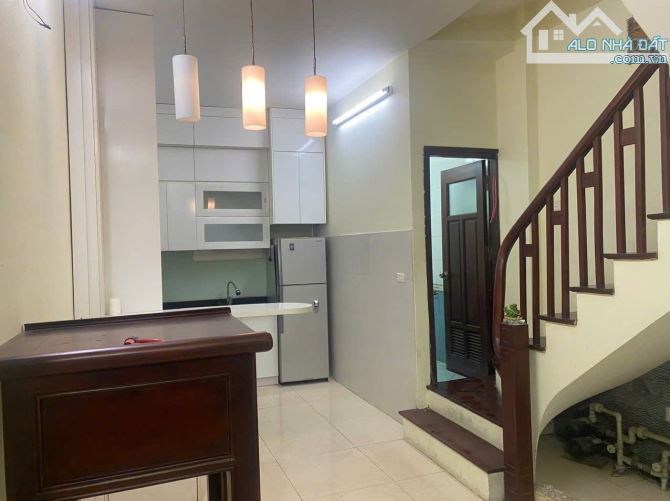 Bán nhà Phan Kế Bính, Ba Đình, 40m2 MT 3.5m, ngõ ba gác thông, kinh doanh, sổ vuông