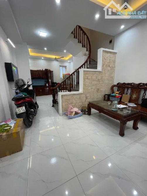 Siêu phẩm Lê Trọng Tấn, 45m, dân xây,  phân lô, dân trí cao,  su cóc tận cửa, dưới 8đồng.