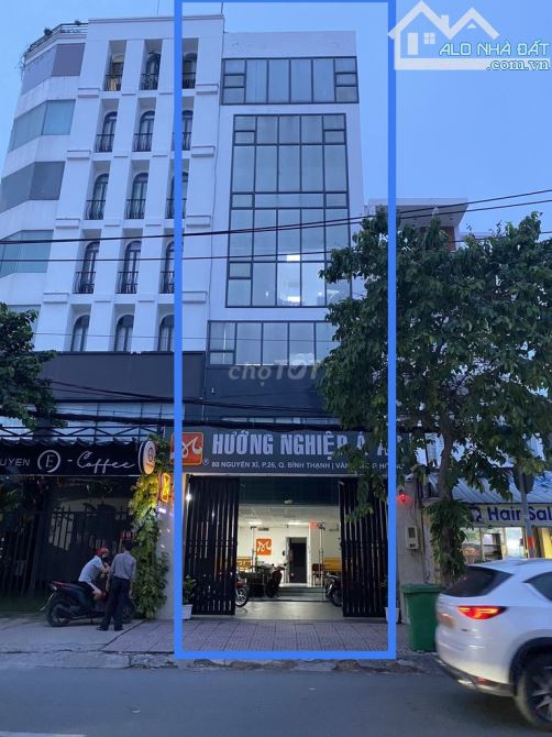 Giá tốt nhất hiện tại - Building rất đẹp MT Nguyễn Xí, 6x20M, 6 Lầu, HĐT 100TR, Chốt 31 Tỷ