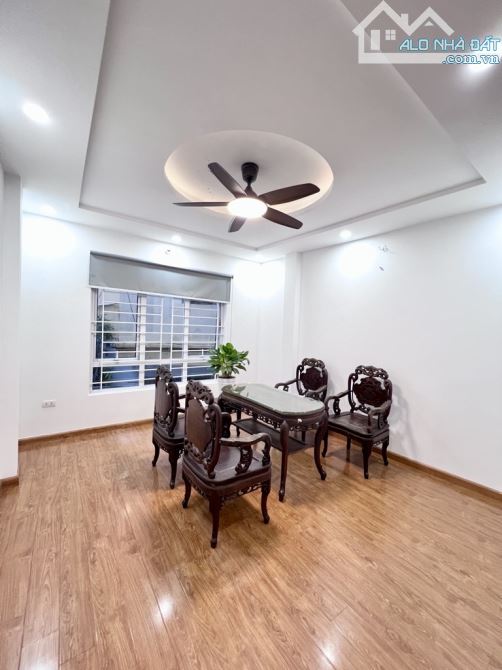 Bán nhà Nguyễn Xiển, gần ngã tư, mặt ngõ ô tô tránh, 30m2, 4 tầng, kinh doanh đỉnh. Nhỉnh - 1