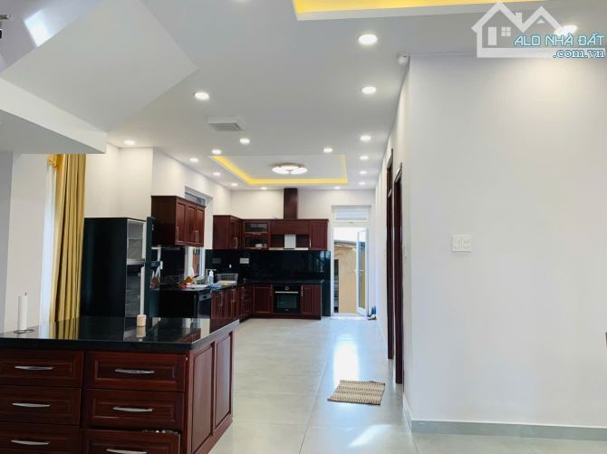 Bán Villa Mặt tiền đường Ngô Tất Tố, Phường 8, Đà Lạt - 1