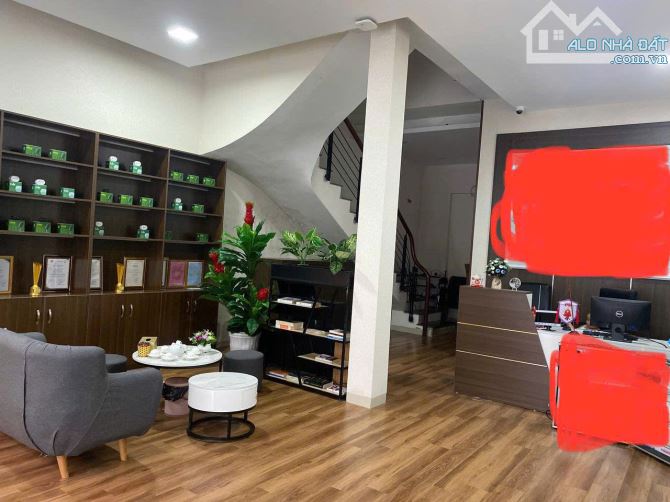 Cho thuê nhà làm văn phòng, showroom  LK KĐT Dịch Vọng, 100m2, 4.5 tầng, MT 6m, 36 triệu - 1