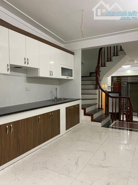 Nhỉnh 3 tỷ - nhà đẹp - sổ sẵn - ngay KĐT Đô Nghĩa, ĐH Phenika. Cuối Tố hữu kéo dài. Oto đỗ - 2