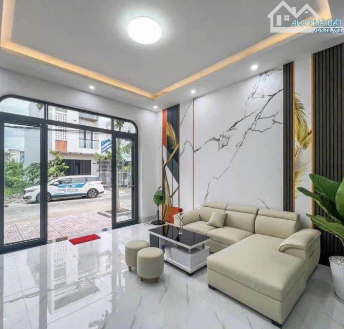 Bán nhà ngay khu đô thị Năm Sao - Bình Chánh - diện tích 100m2 - giá 980 triệu - 2