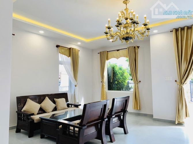 VILLA SÂN VƯỜN NGHỈ DƯỠNG MẶT TIỀN ĐƯỜNG NGÔ TẤT TỐ P8 ĐÀ LẠT 554M2 32TỶ - 2