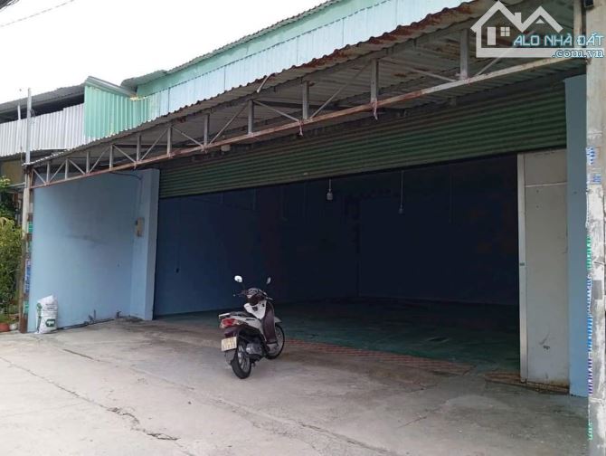 Kho 10x20m Đường Nguyễn Ảnh Thủ x.Bà Điểm Hóc Môn Giá 12tr/th Cọc 1th - 2