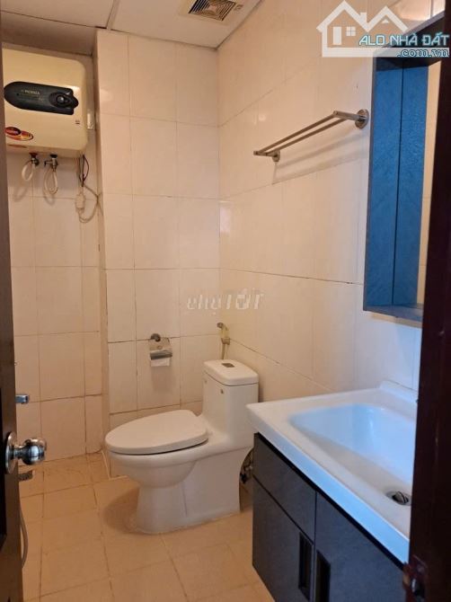 Cho thuê căn hộ Võ chí công 75m2 chia 2 ngủ 2 wc full đồ đúng như ảnh siêu hiếm - 2