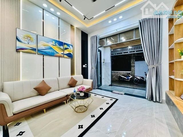 nhà bán: phạm văn chiêu p9 gv . 4m x 13 . 3 tầng . 6 ty999 - 2