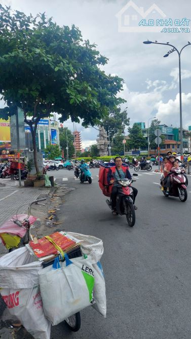 CHO THUÊ NHÀ NGUYÊN CĂN MẶT TIỀN ĐƯỜNG LÊ HỒNG PHONG, PHƯỜNG 12 QUẬN 10 - 2