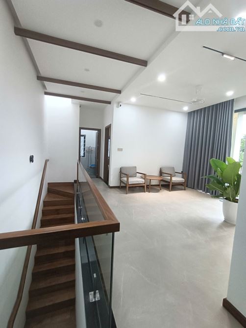 Bán GẤP!! nhà MT Bùi Thị Xuân, Sơn Trà. 95m2, xây 3 tầng. Giá chỉ 7.5 tỷ - 2