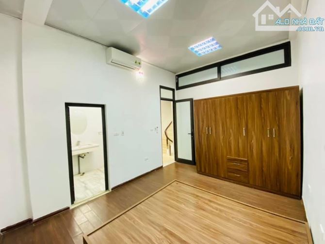 6.15Tỷ, Nhà Phố Cự Lộc, 40m2*4Tầng, Full Nội Thất, Ngõ Rộng, Ô Tô Sát Nhà, Gần Phố - 3