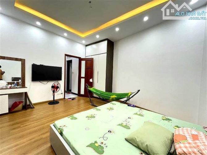 Hiếm 6,8Tỷ, Phố Vương Thừa Vũ, 50m2*5Tầng, Kinh Doanh Sầm Uất, Ngõ Ô Tô, Gần Phố - 3