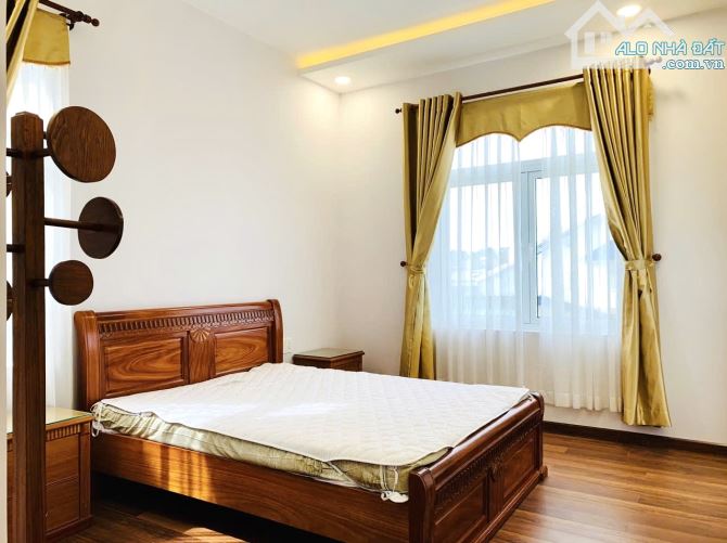 VILLA SÂN VƯỜN NGHỈ DƯỠNG MẶT TIỀN ĐƯỜNG NGÔ TẤT TỐ P8 ĐÀ LẠT 554M2 32TỶ - 4