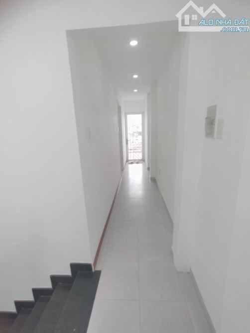 Bán Nhà HXH Hoàng Hoa Thám 46,5m² (4,05m x 11,4m), 4 Tầng, Phường 5, Chỉ 7,5 Tỷ. - 4