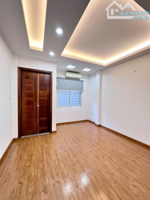 BÁN NHÀ LÊ TRỌNG TẤN THANH XUÂN 42m2, 5 TẦNG MẶT TIỀN 3,6m GIÁ  10.9 TỶ - 5