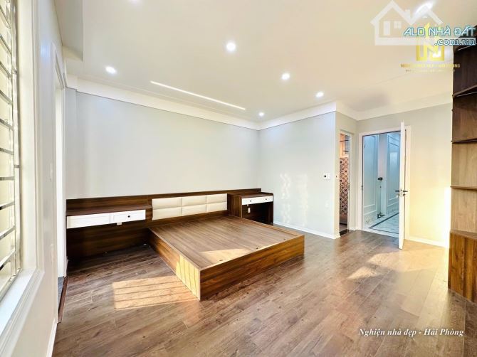 Bán nhà đẹp xây mới khu phân lô Lê Hồng Phong. DT 60m2 x 4T - 5