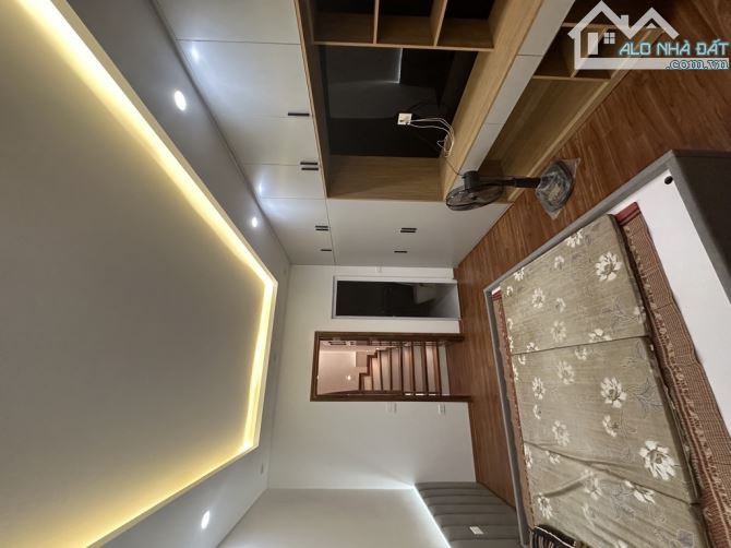 Nhà Đẹp Ngã 4 Trôi 36m² 5 Tầng Mặt Tiền 4m Lô Góc 2 Thoáng Full Nội Thất Chỉ 3,85 tỷ - 5