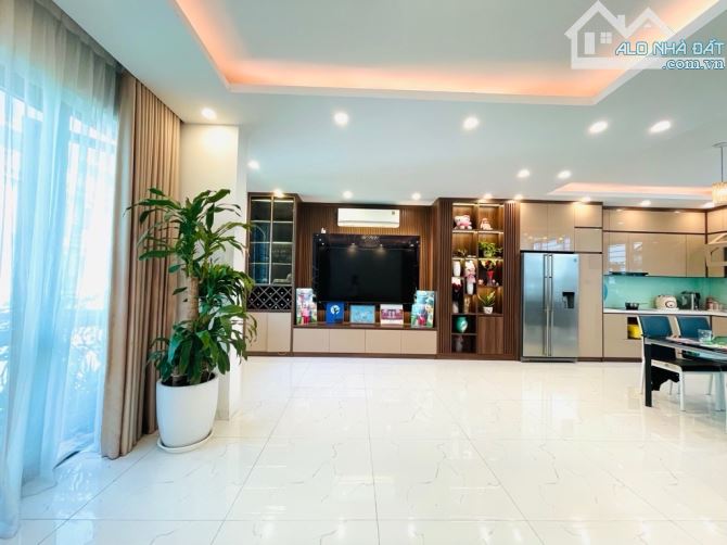 BÁN NHÀ LIỀN KỀ LUXURY KIẾN HƯNG HÀ ĐÔNG - VỈA HÈ - THANG MÁY 70M2 MT 7M GIÁ NHỈNH 18 TỶ - 6