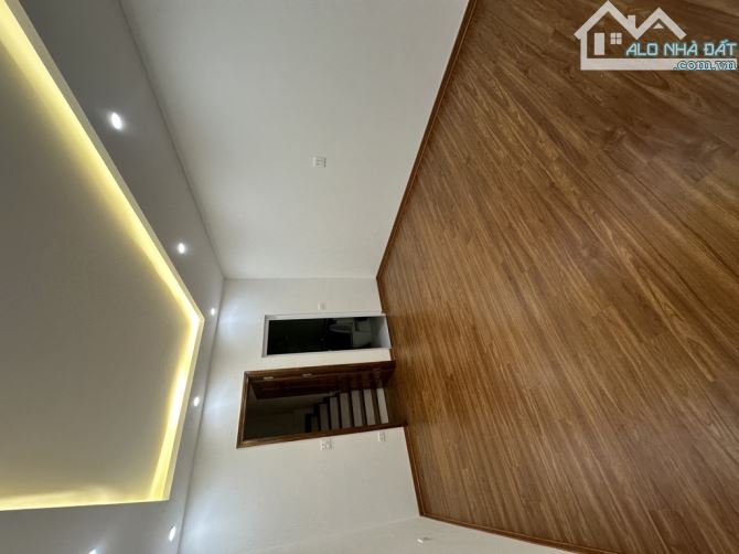 Nhà Đẹp Ngã 4 Trôi 36m² 5 Tầng Mặt Tiền 4m Lô Góc 2 Thoáng Full Nội Thất Chỉ 3,85 tỷ - 6