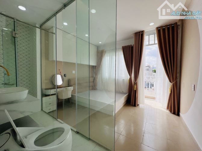 Siêu phẩm đẹp lung linh 3 tầng sân thượng chill 40M2 hẻm 5m 1 sẹc sát MT 4PN SHR 5.4 tỷ - 8