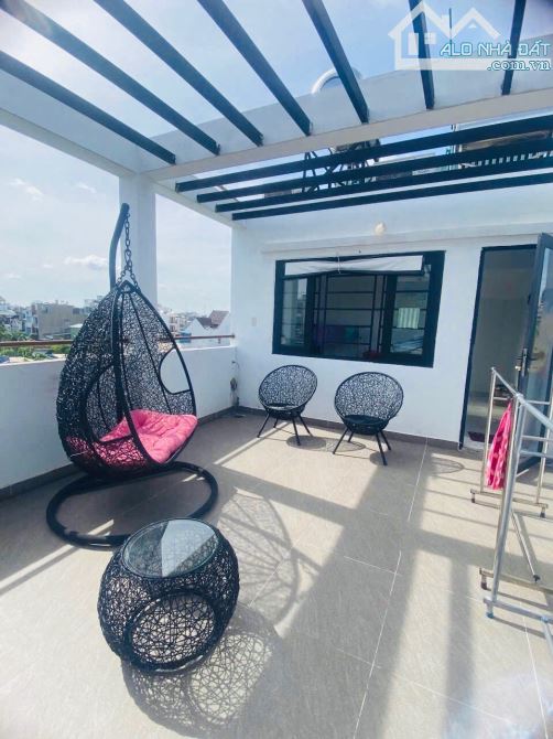Siêu phẩm đẹp lung linh 3 tầng sân thượng chill 40M2 hẻm 5m 1 sẹc sát MT 4PN SHR 5.4 tỷ - 9