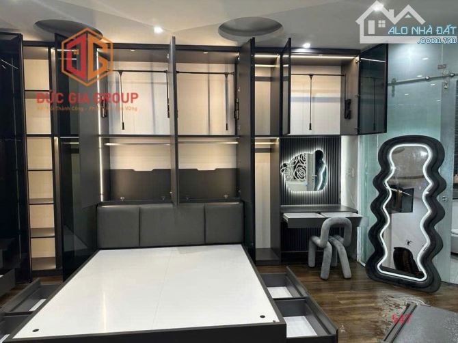 Bán nhà 1 trệt 4 lầu góc 2 mặt tiền khu dân cư D2D, TP.Biên Hòa