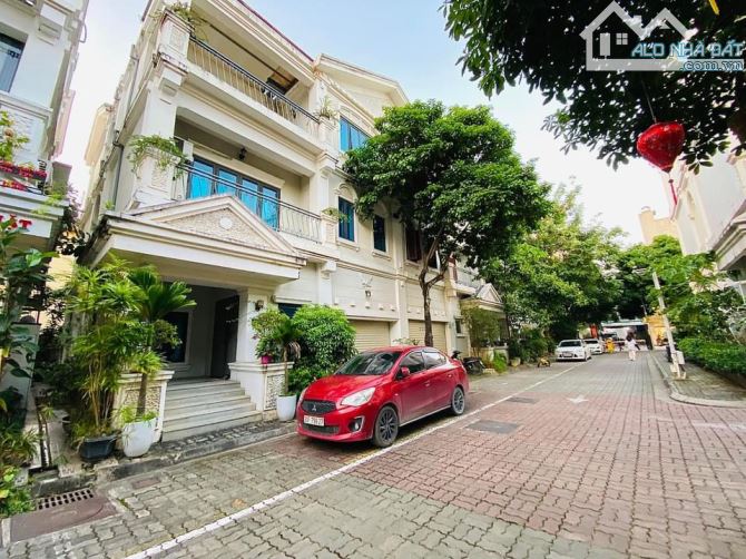 Villa I-10 Huyndai Hillstate giá cực đẹp