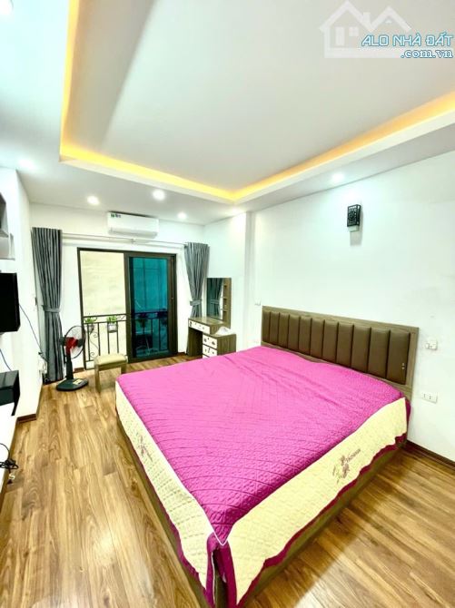 BÁN NHÀ HOÀNG MAI: 30M2 x 5T, NGÕ THÔNG, GẦN Ô TÔ, HƠN 5 TỶ