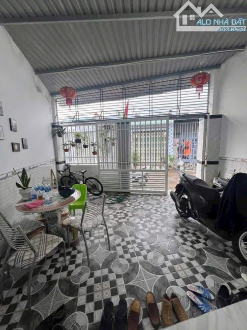 Bán gấp căn nhà trong Khu Dân Cư Bà Điểm 4, Bà Điểm, Hóc Môn. 800tr. Xem nhà liên hệ em