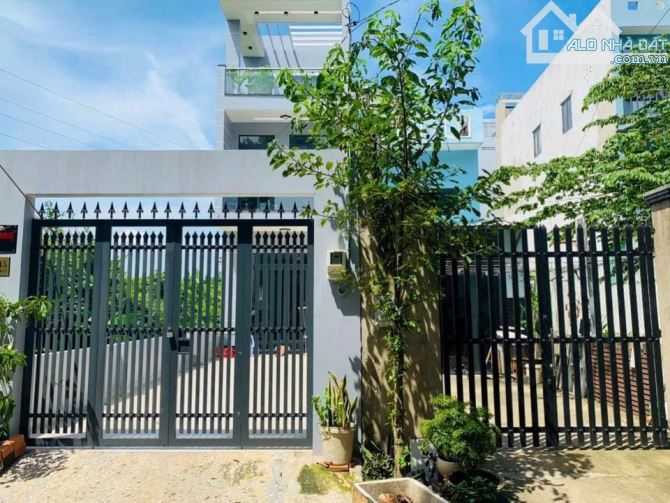 Bán nhà vườn, Phú Định Quận 8, diện tích lớn 126m², chỉ nhỉnh 6 tỷ, giá rẻ tại Phường 16!