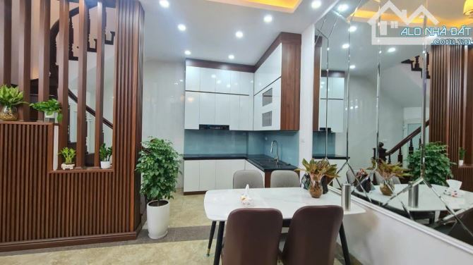 Bán nhà phố Phú Mỹ khu vực trung tâm quận Nam Từ Liêm 39m², 5 tầng, nhà ngõ thông tứ tung