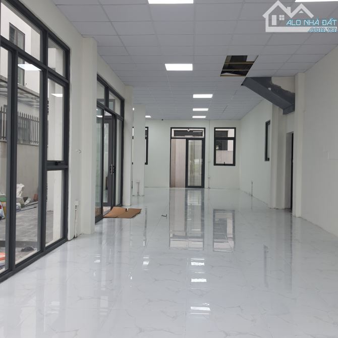 Cho thuê biệt thự Dương Nội 225m2, hoàn thiện full, không giới hạn mục đích sử dụng - 1