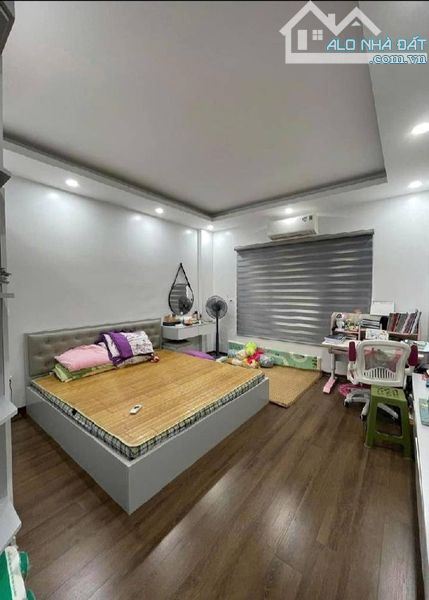 12.5 TỶ HOÀNG ĐẠO THÀNH 40 M2 NHÀ 6 TẦNG Ô TÔ ĐỖ CỬA - 1