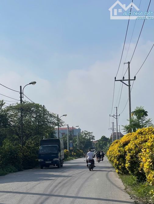 DƯƠNG QUANG GIA LÂM 74M HƠN 2TỶ Ô TÔ VÀO HIẾM LẮM ,Ô TÔ 4 CHỖ VÀO ĐẤT- VIEW HỒ👉 - 1