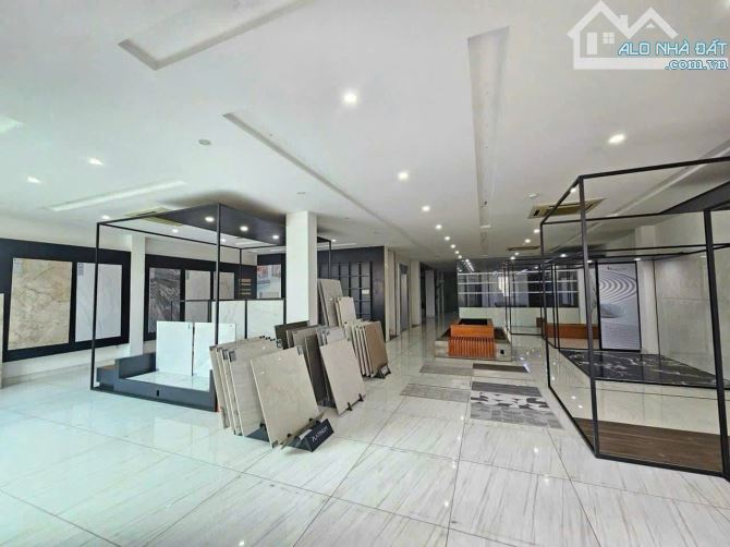 Bán Building Mặt Tiền 433 Cộng Hoà, Tân Bình. DT: 11 x 27m. Hầm + 6 Tầng, DTSD: 1.300m2. - 2