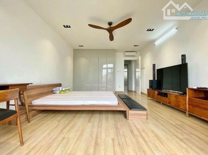 bán gấp nhà Nguyễn khuyến, Bình Thạnh,Dt: 90m2 Giá nhỉnh 5Tỷ (TL) Sổ sẵn riêng. - 2