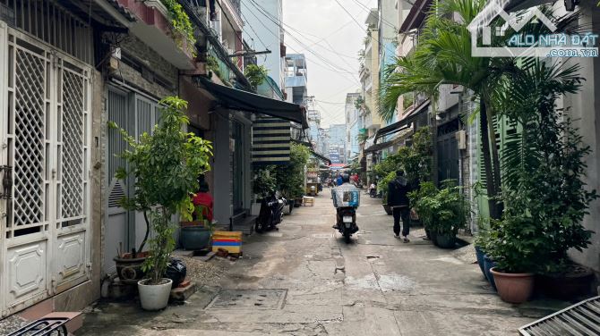 Bán nhà Bông Sao Quận 8 - 55m2  - nhỉnh 5 tỷ. - 2