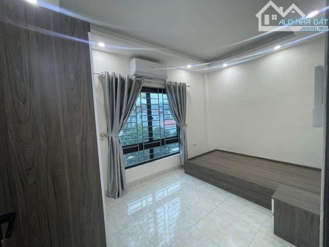 Chỉ với 3.3 Tỷ Có Ngay Nhà 30m2  5 Tầng MT 4m2  Mới Tinh  An Thắng Biên Giang  Hà Đông - 2